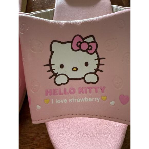 Rare Hello Kitty Pink Leather Strawberry Sandals women’s size 9 - Picture 2 of 5